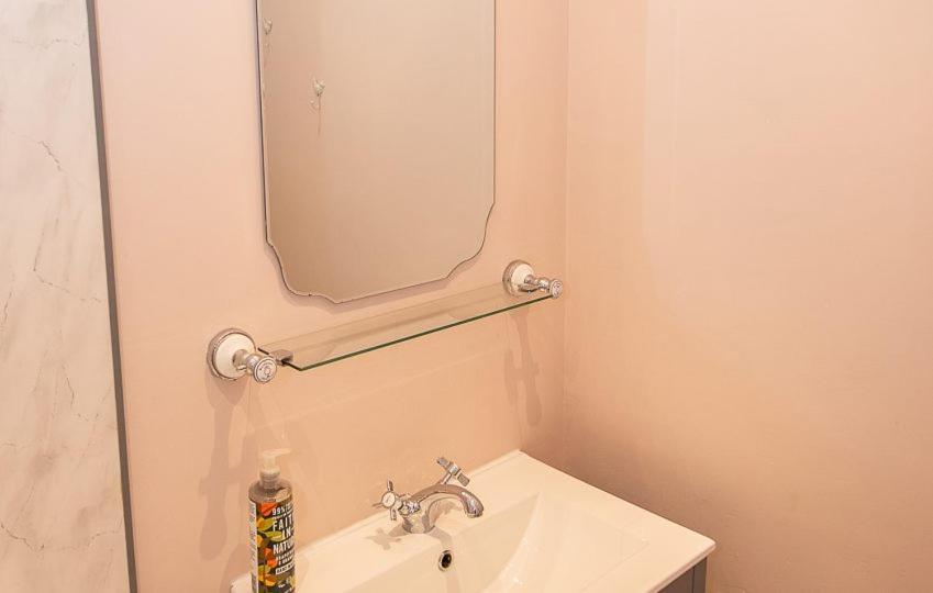 Old Vicarage Near Woolacombe 2 X Sleeps 4 And 1 X Sleeps 10 Мортхо