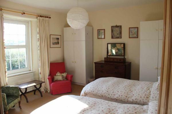 Old Vicarage Near Woolacombe 2 X Sleeps 4 And 1 X Sleeps 10 *