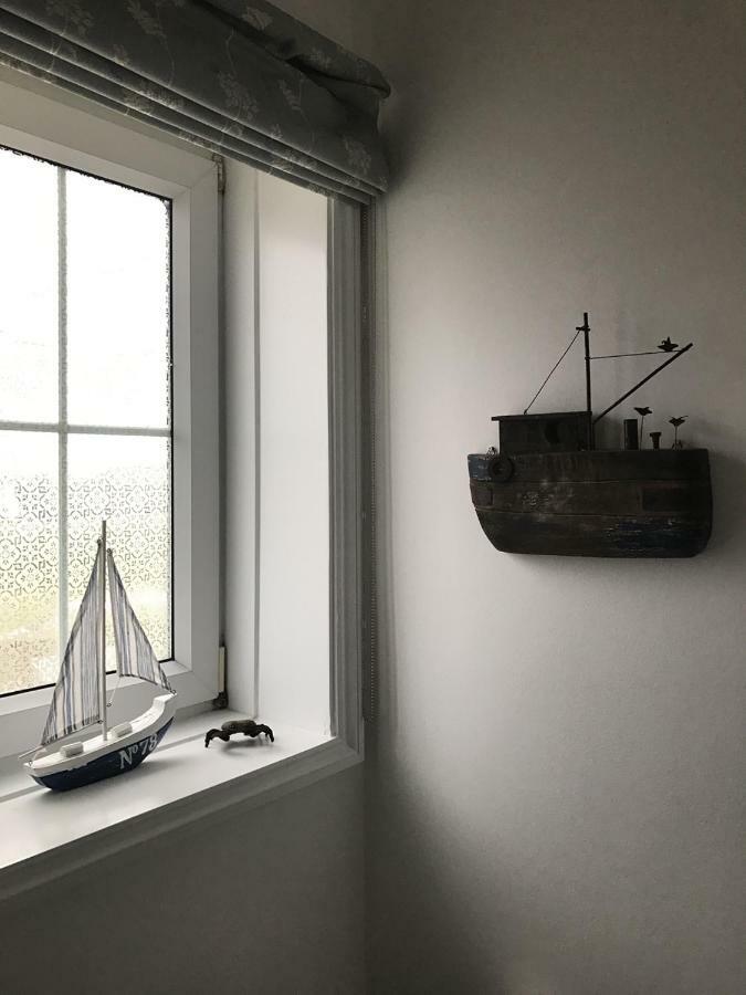 Дом отдыха Old Vicarage Near Woolacombe 2 X Sleeps 4 And 1 X Sleeps 10
